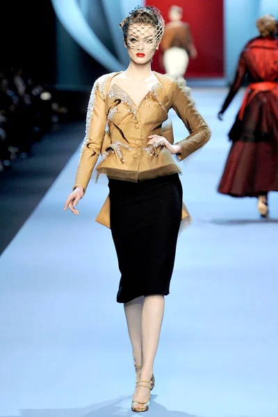 Look 6